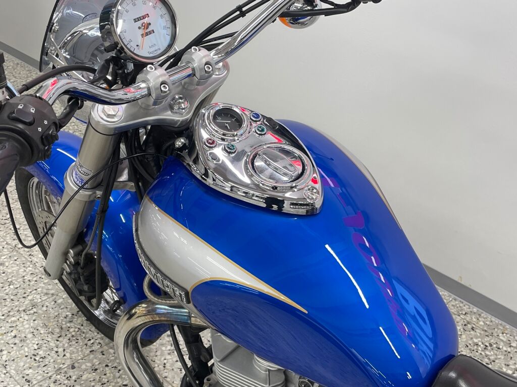 Triumph AMERICA 2003 Sininen