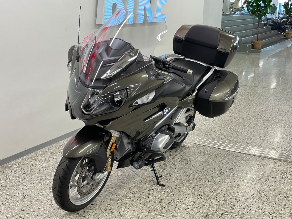 BMW R 2020 Ruskea (beige)