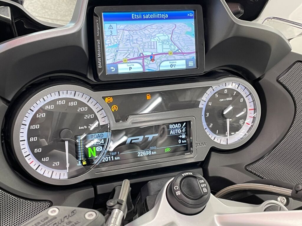 BMW R 2020 Ruskea (beige)