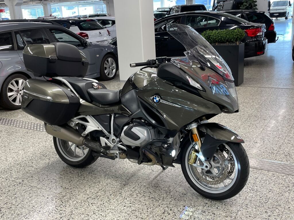 BMW R 2020 Ruskea (beige)