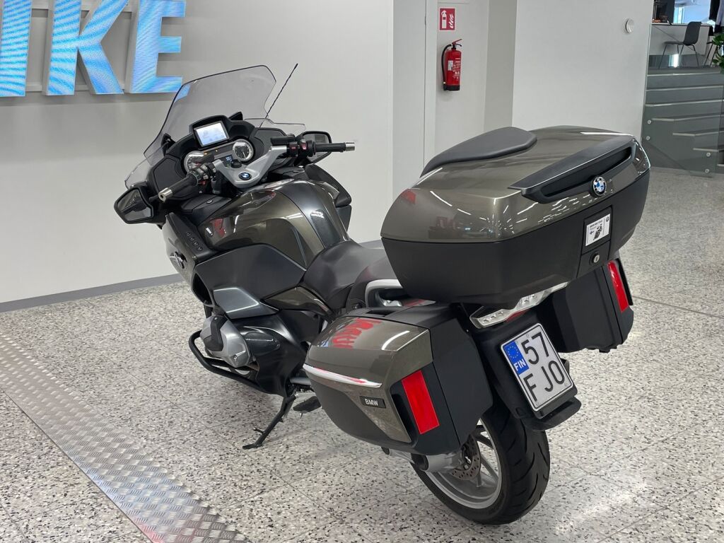 BMW R 2020 Ruskea (beige)