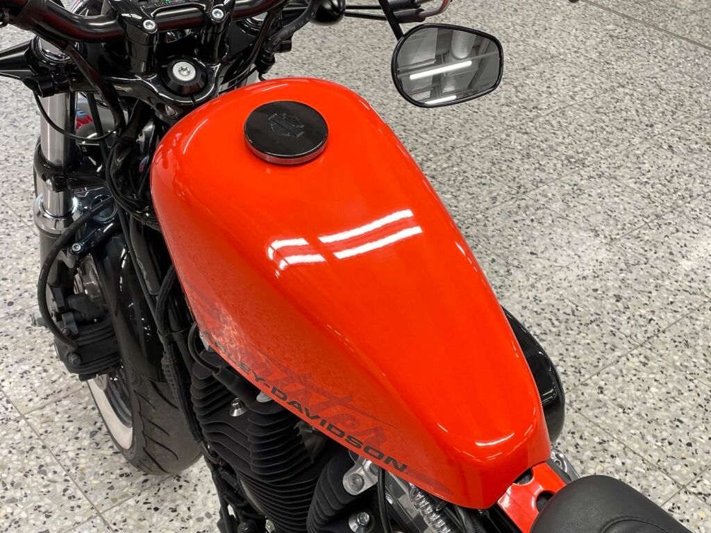 Harley-davidson SPORTSTER 2010 Oranssi