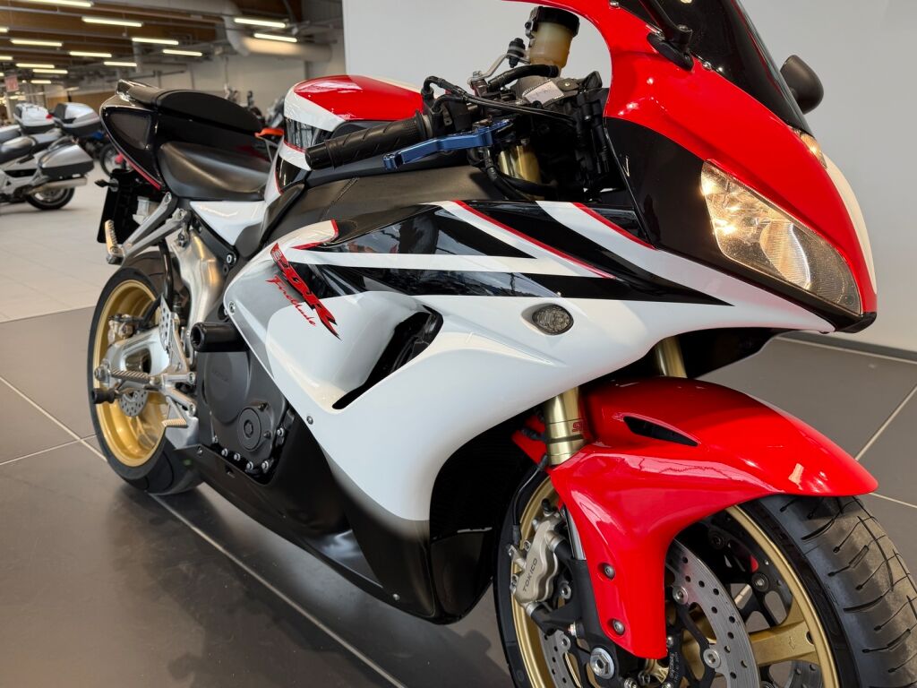 Honda CBR 2008 Valkoinen