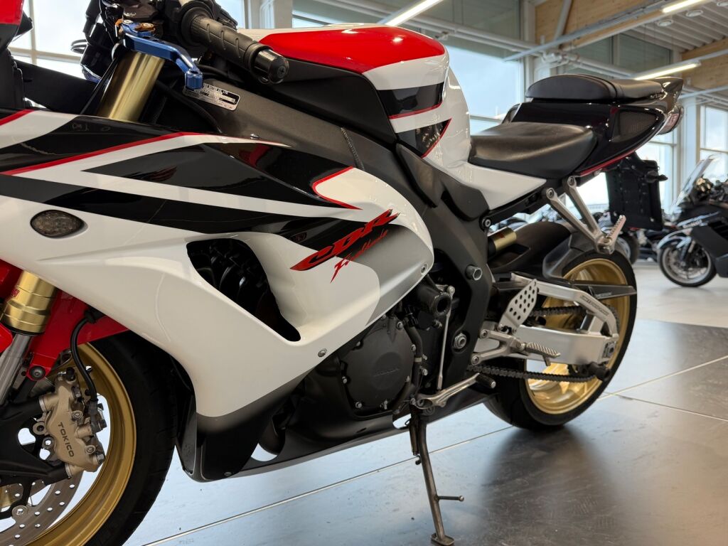 Honda CBR 2008 Valkoinen