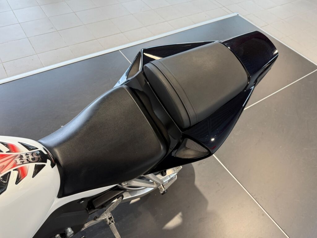 Honda CBR 2008 Valkoinen