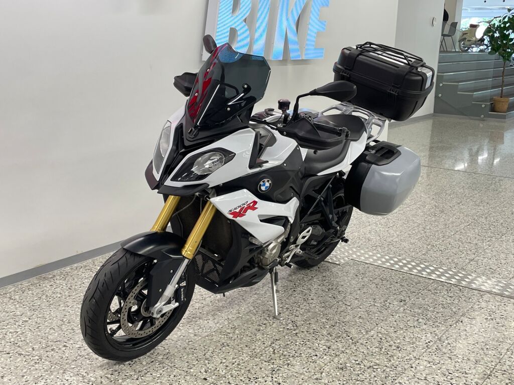 BMW S 2015 