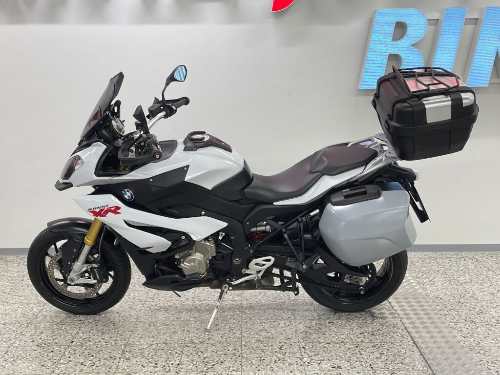 BMW S 2015 