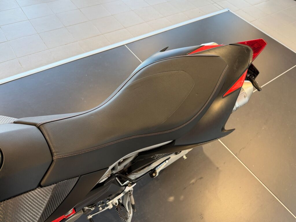Aprilia Dorsoduro 2013 
