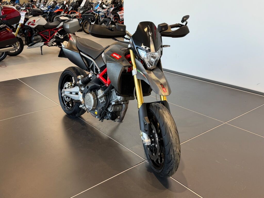 Aprilia Dorsoduro 2013 