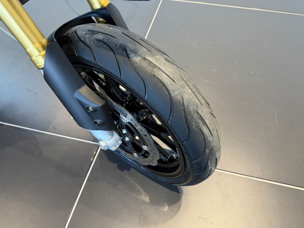 Aprilia Dorsoduro 2013 