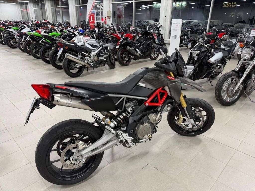 Aprilia Dorsoduro 2013 