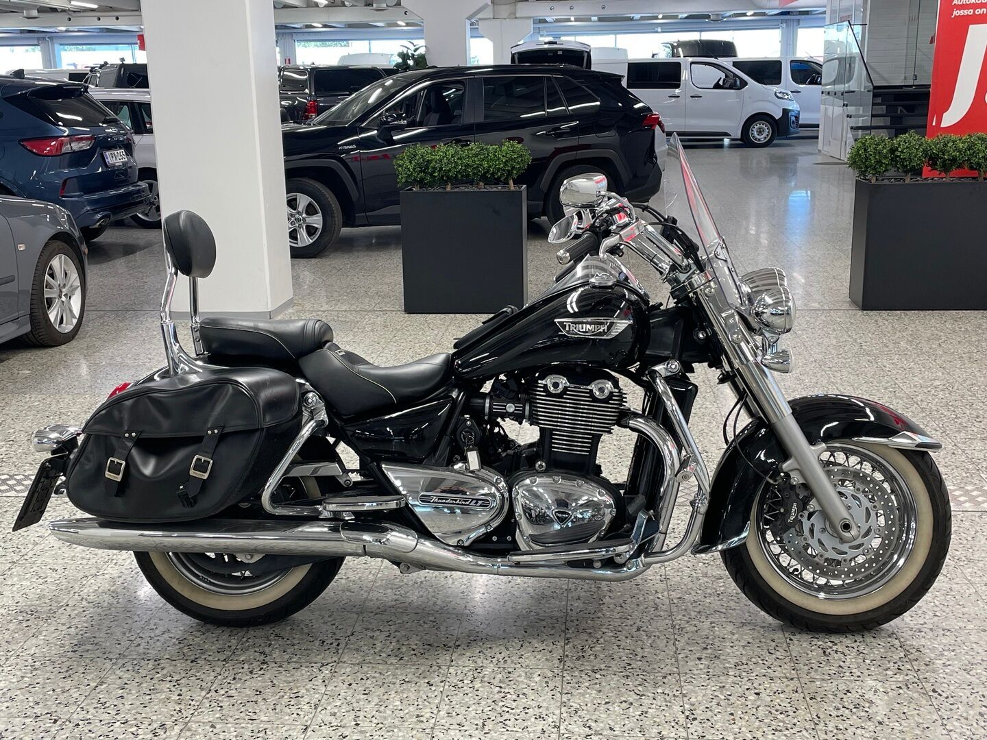 Triumph THUNDERBIRD