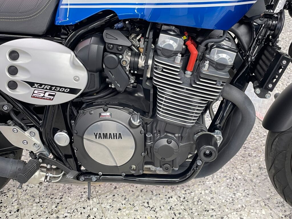 Yamaha XJR 2017 Sininen