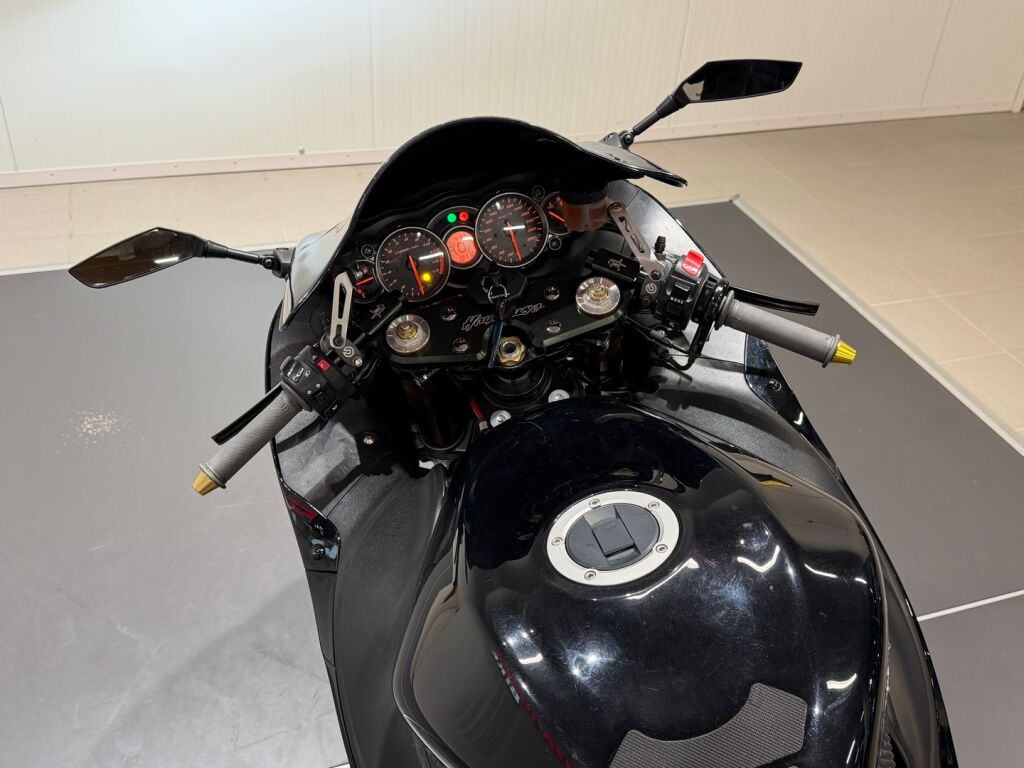 Suzuki GSX 2015 Musta