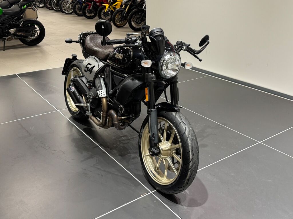 Ducati SCRAMBLER 2017 Musta