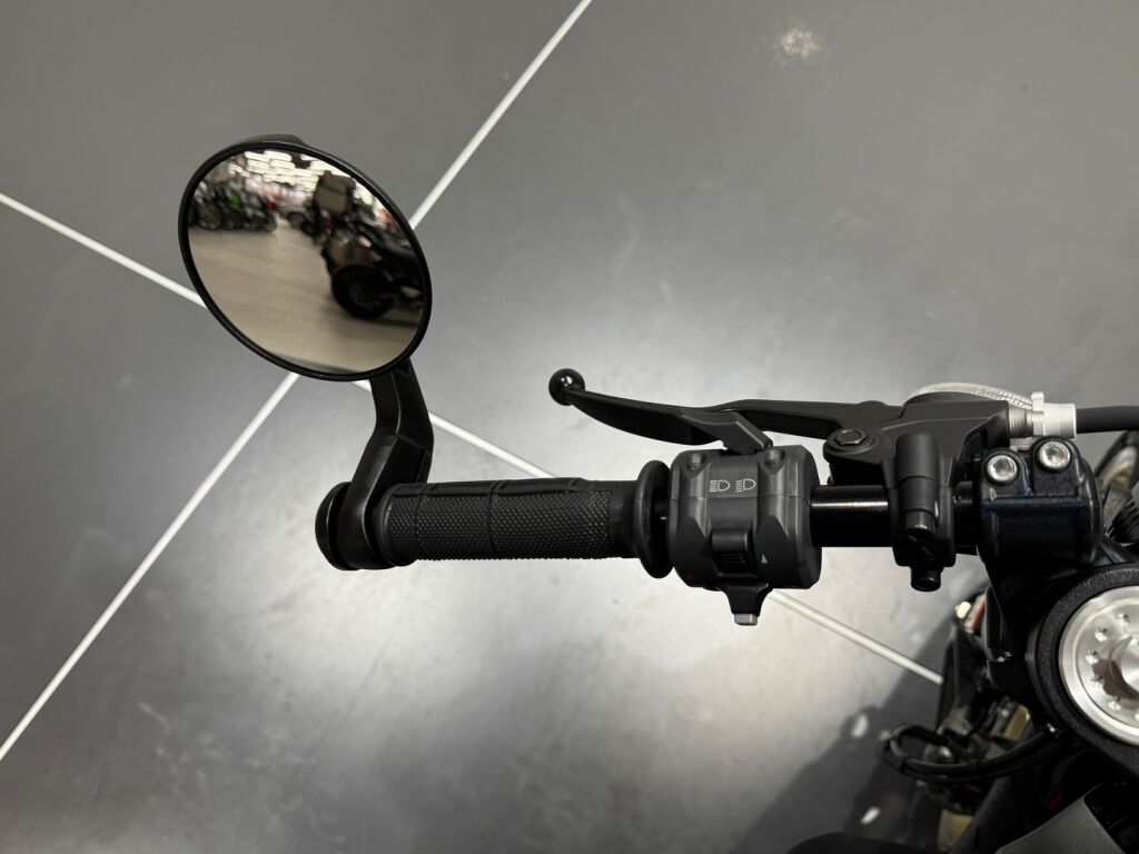 Ducati SCRAMBLER 2017 Musta