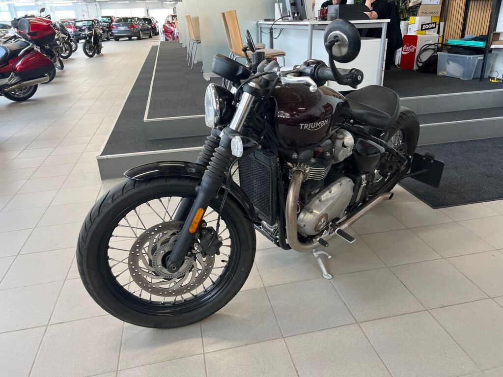 Triumph BONNEVILLE 2017 Punainen