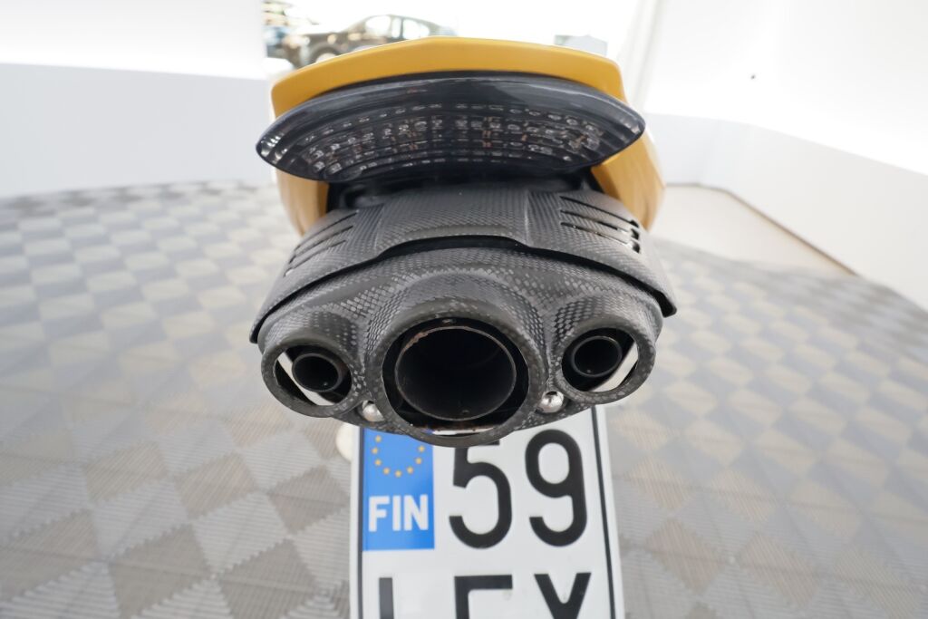 Triumph Daytona 2006 Keltainen