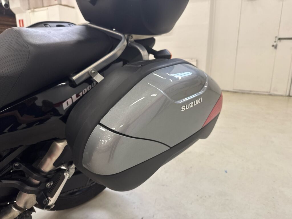 Suzuki DL 2006 Harmaa