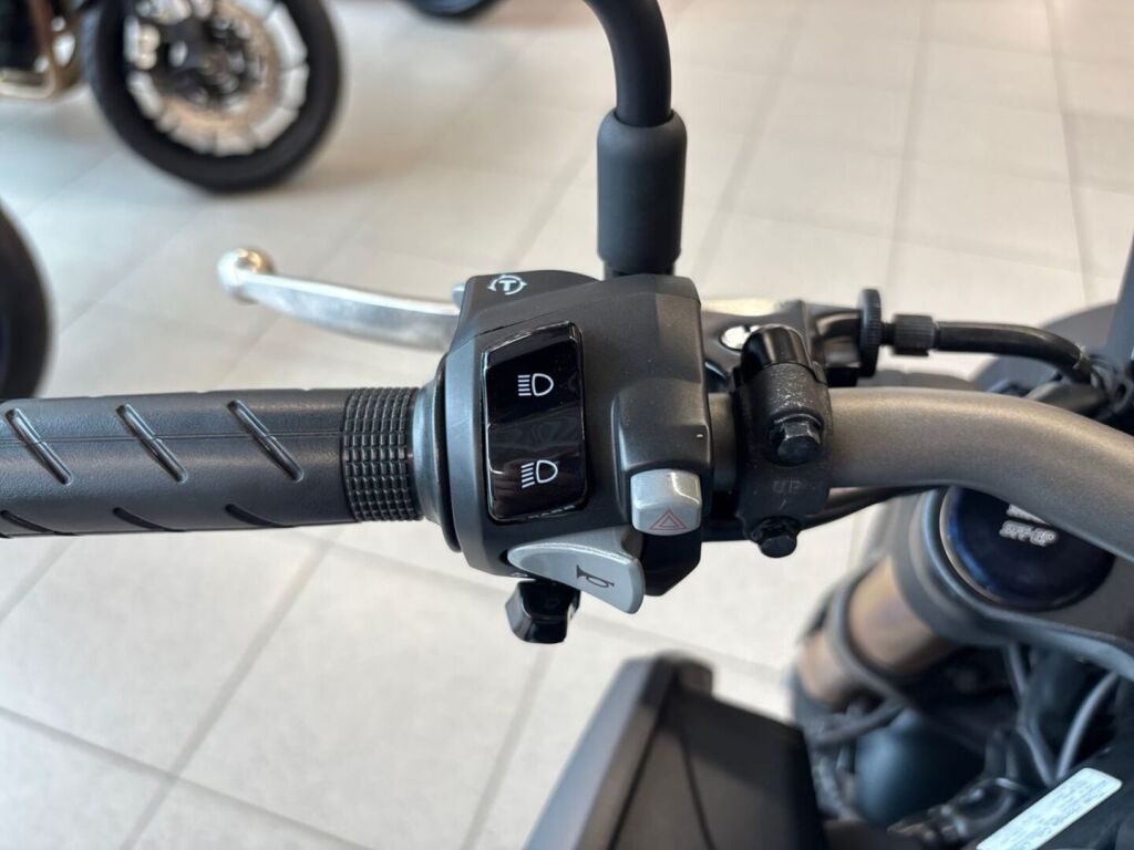 Honda CB 2023 