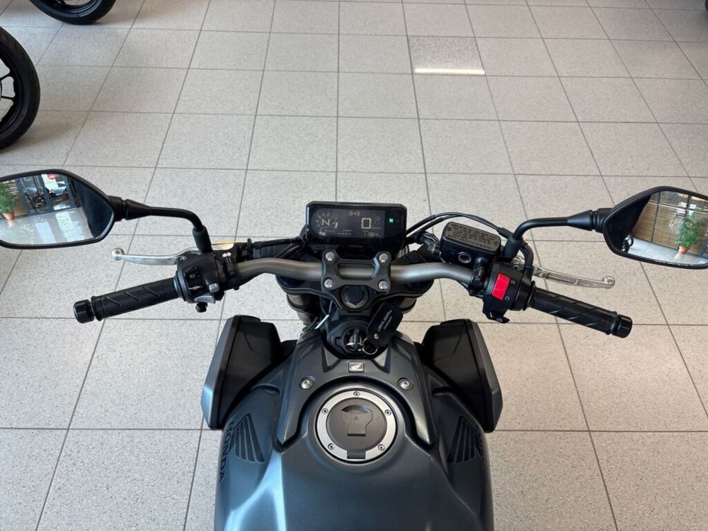Honda CB 2023 