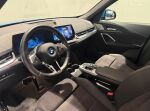 BMW iX1 2023 Sininen