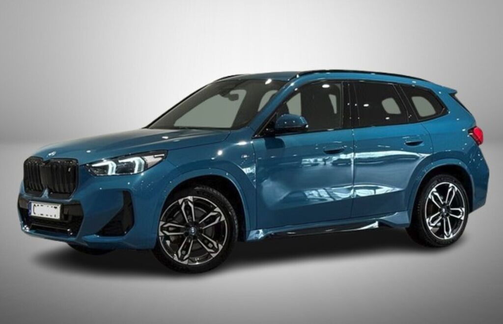 BMW iX1 2023 Sininen