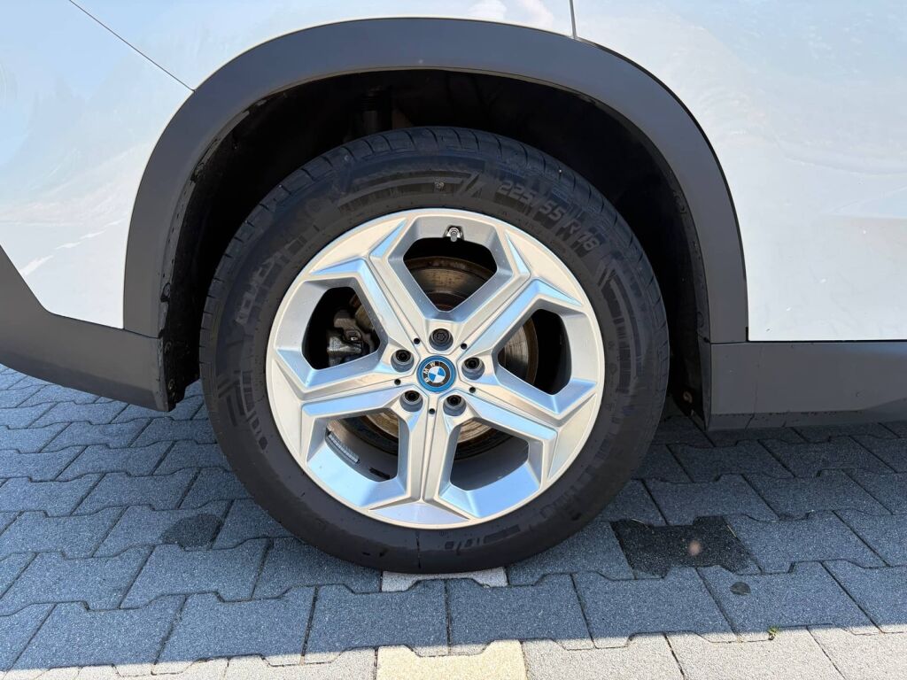 BMW iX1 2023 