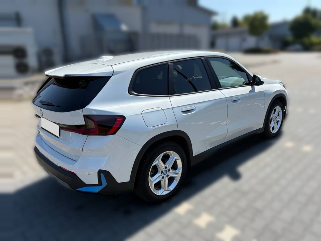 BMW iX1 2023 