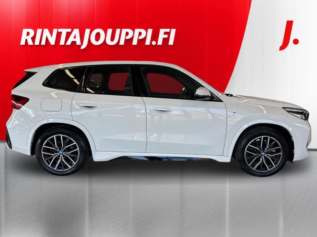 BMW iX1 2024 Valkoinen (Alpine White 3)