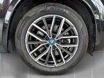 BMW iX1 2024 Musta