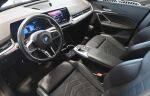 BMW iX1 2024 Musta