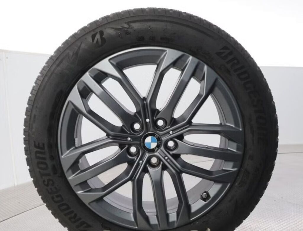 BMW iX2 2024 Harmaa (Brooklyn Grey)