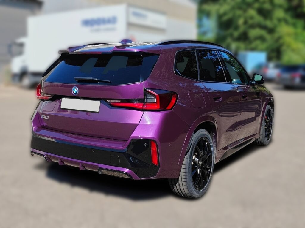BMW iX1 2024 