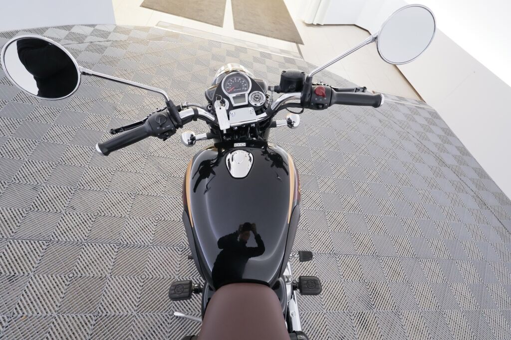 Royal enfield CLASSIC 2023 Musta