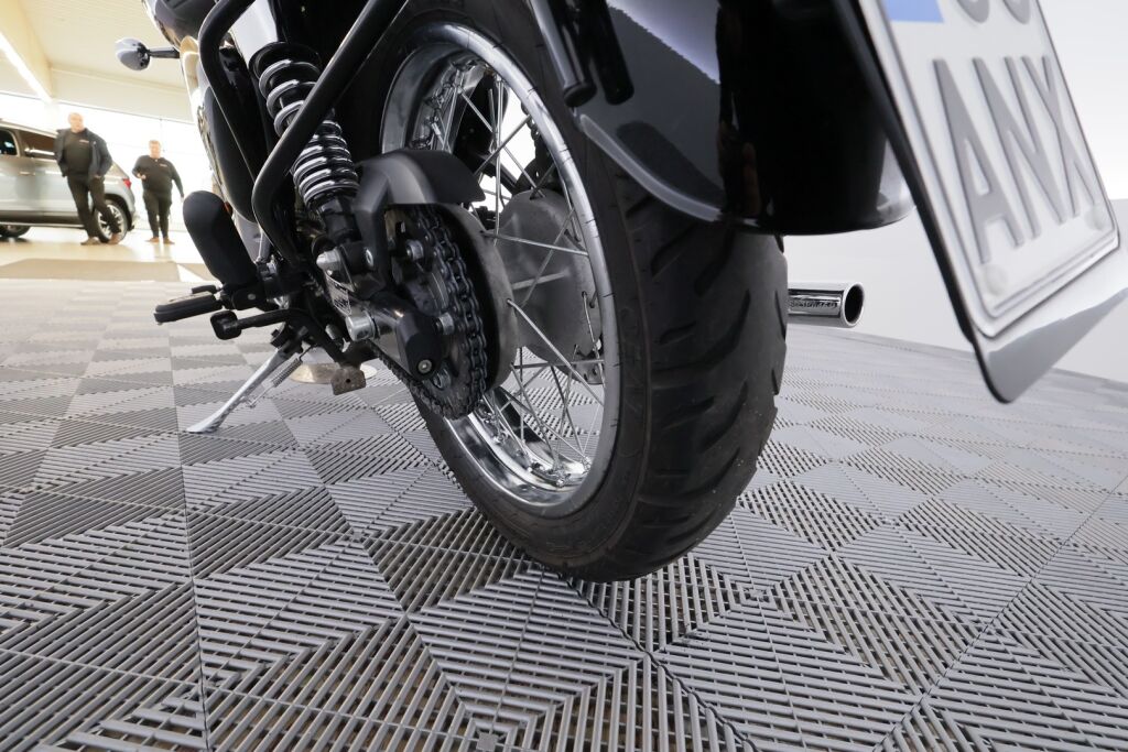 Royal enfield CLASSIC 2023 Musta