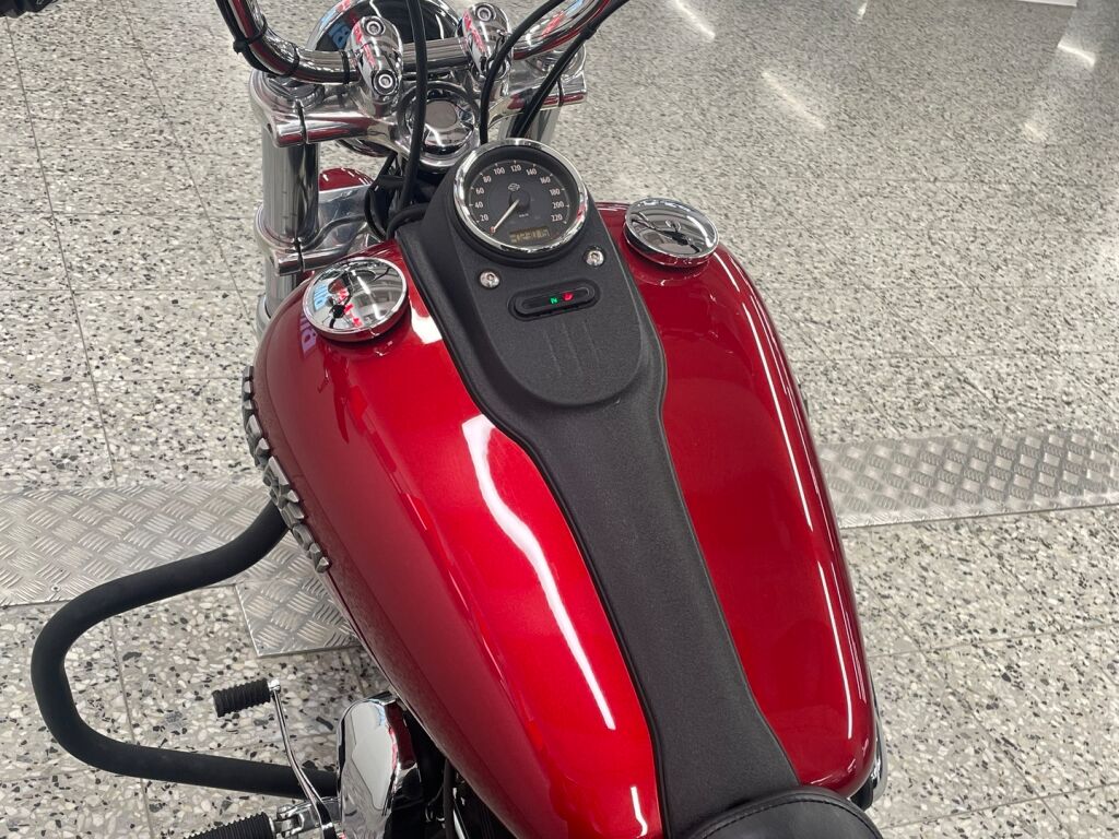 Harley-davidson DYNA 2012 