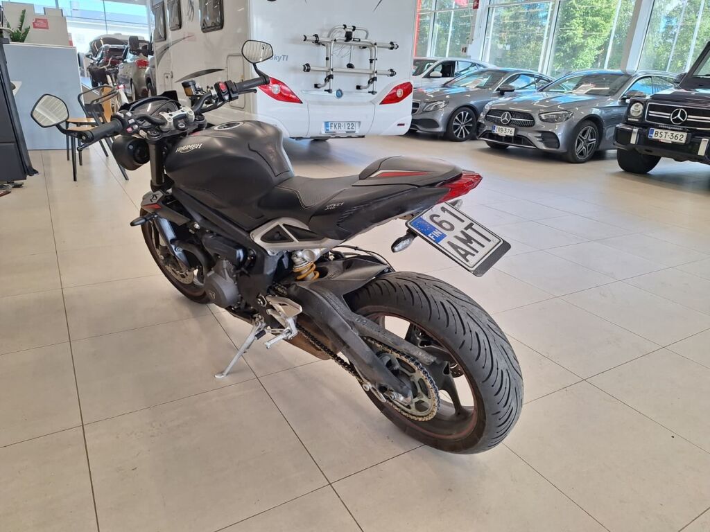Triumph STREET TRIPLE 2020 