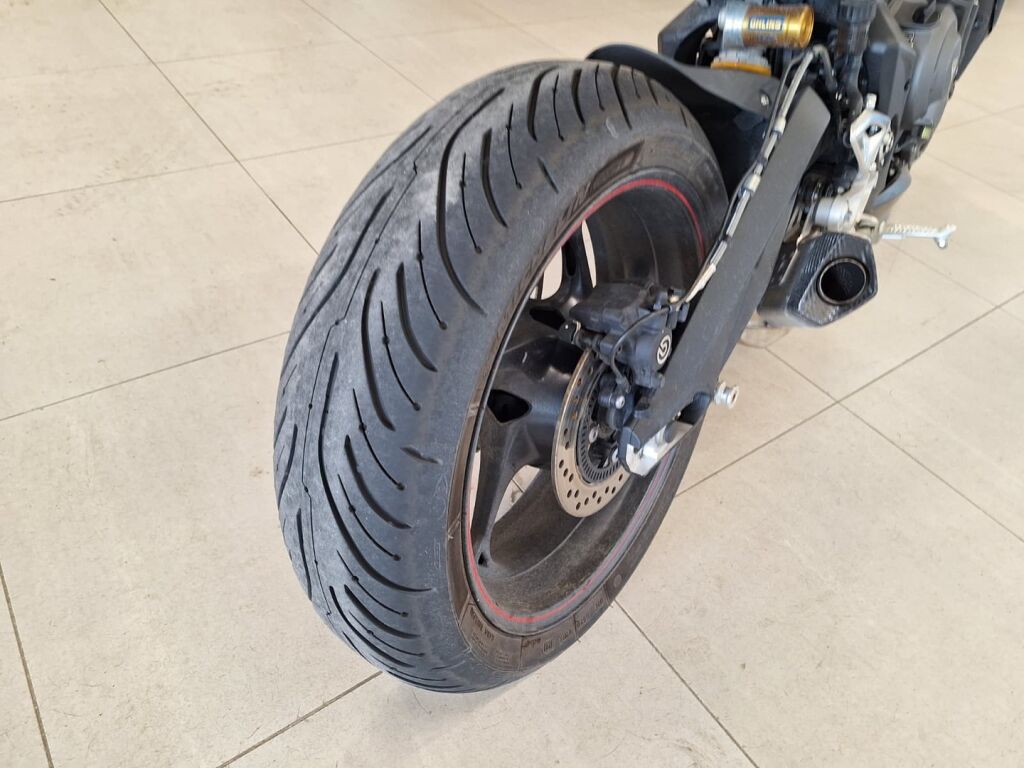 Triumph STREET TRIPLE 2020 