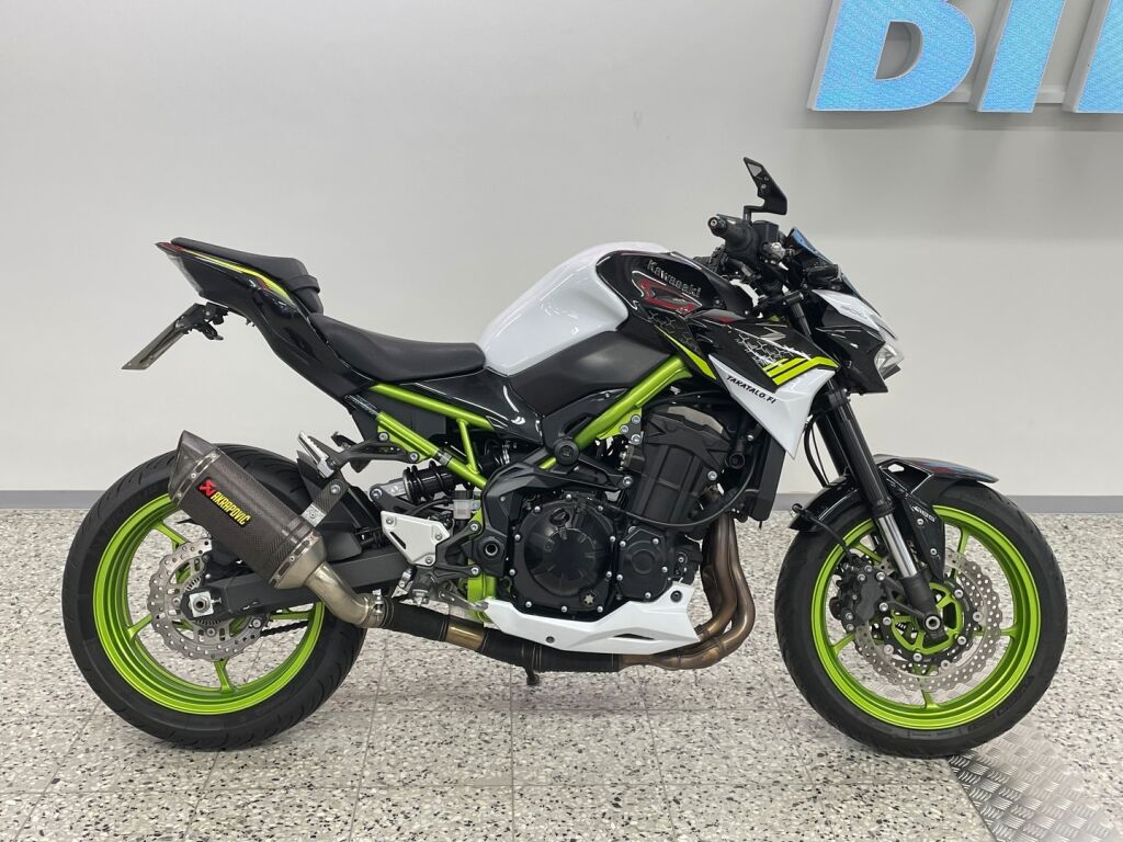 Kawasaki Z 2021 Musta