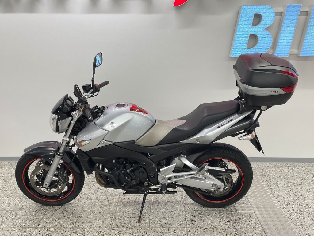 Suzuki GSR 2008 Hopea