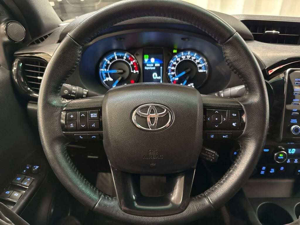 Toyota Hilux 2021 