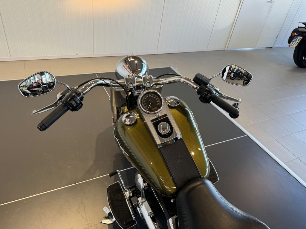 Harley-davidson SOFTAIL 2017 Vihreä