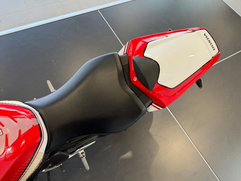 Honda CBR 2010 Musta