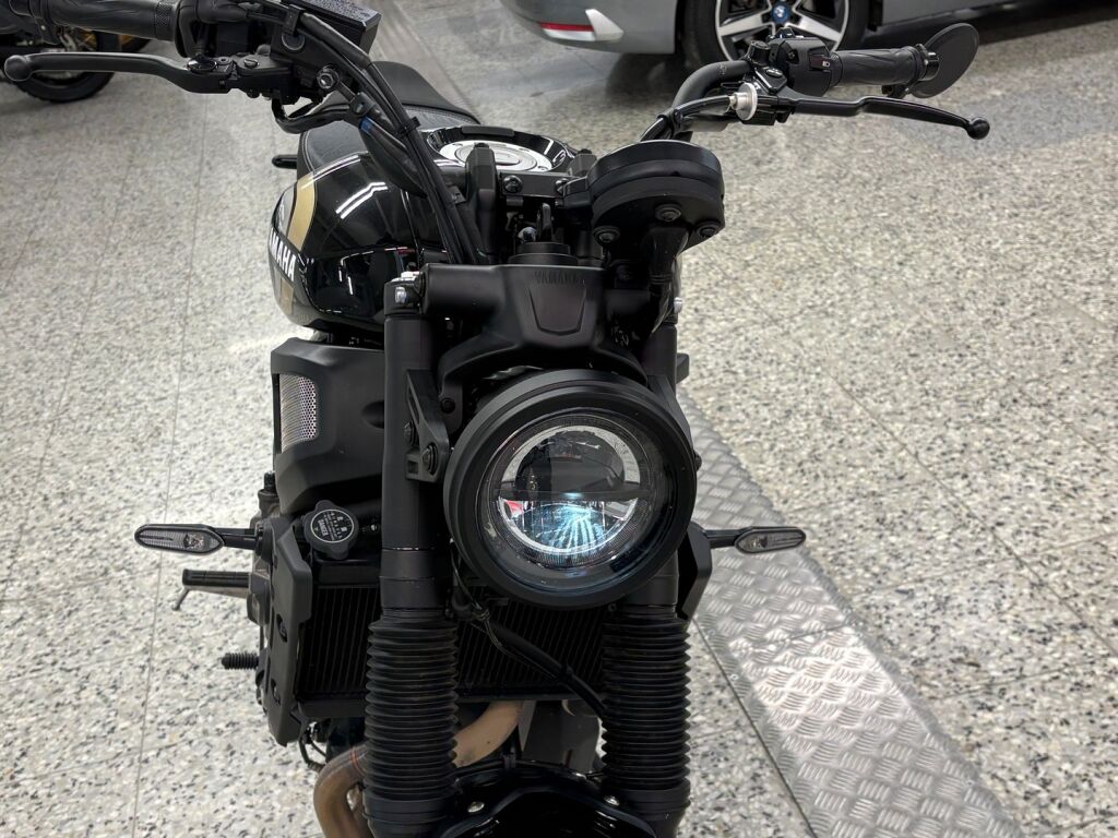 Yamaha XSR 2025 