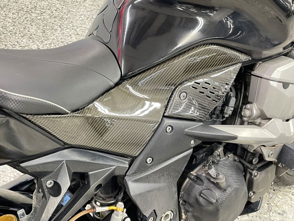 Kawasaki Z 2007 Musta