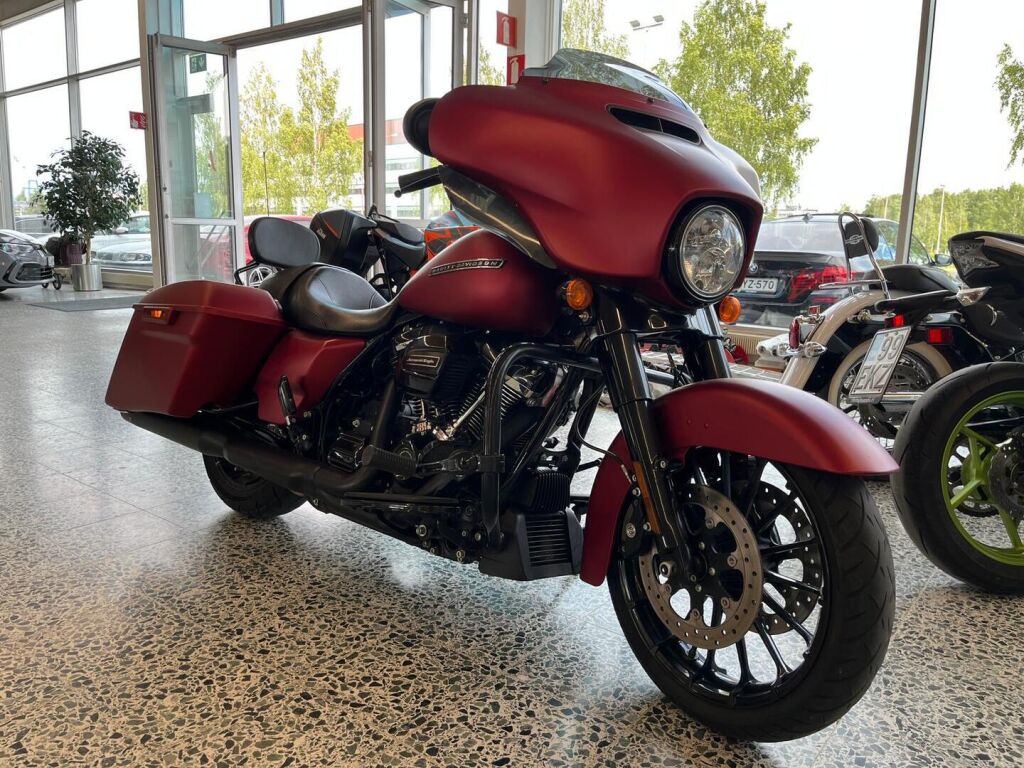 Harley-davidson STREET GLIDE SPECIAL 2019 Punainen