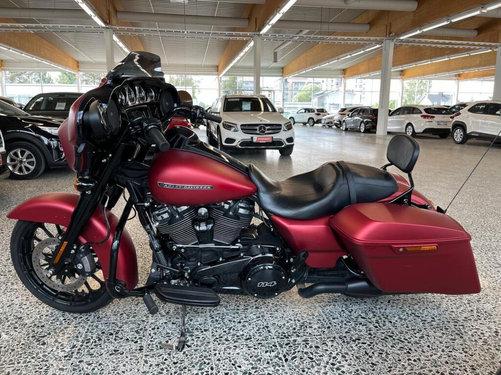 Harley-davidson STREET GLIDE SPECIAL 2019 Punainen