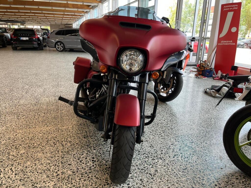 Harley-davidson STREET GLIDE SPECIAL 2019 Punainen