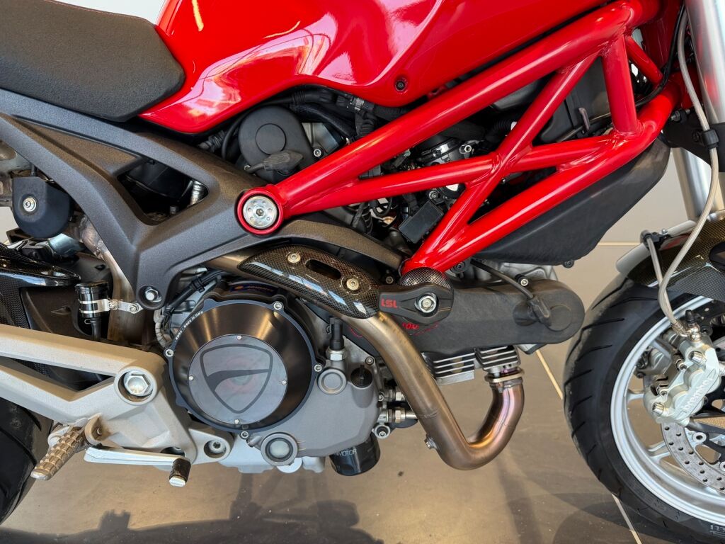 Ducati MONSTER 2011 